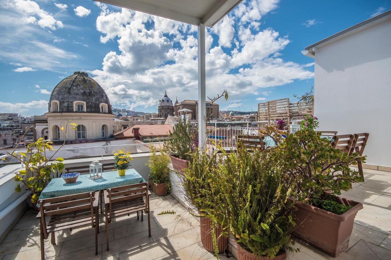 Relais Old Naples From A Terrace Lägenhet Exteriör bild