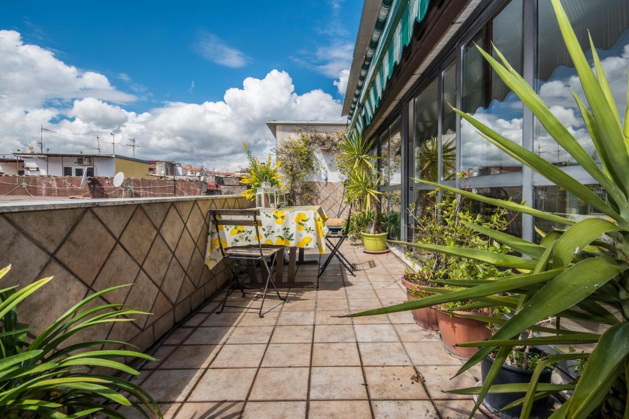 Relais Old Naples From A Terrace Lägenhet Exteriör bild